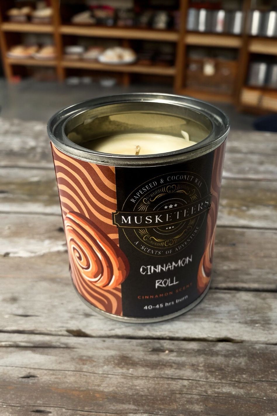 Cinnamon Scented Candle UK – Warm Spiced Luxury Candle